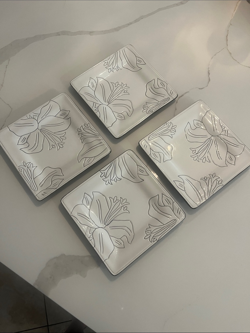 Laurie Gates 4pc Set of 7" White Floral Embossed Square Canapé Plates Rare/Disc